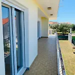 Comfort & Style 1st Floor Apartment Bibinje