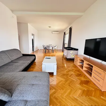 Comfort & Style 1st Floor *