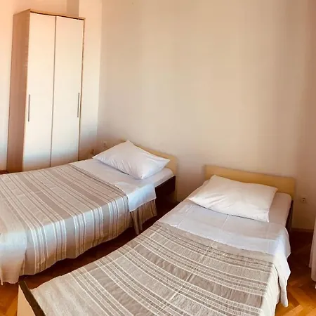 Apartment Comfort & Style 1st Floor *