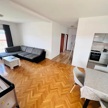 Comfort & Style 1st Floor Appartamento *